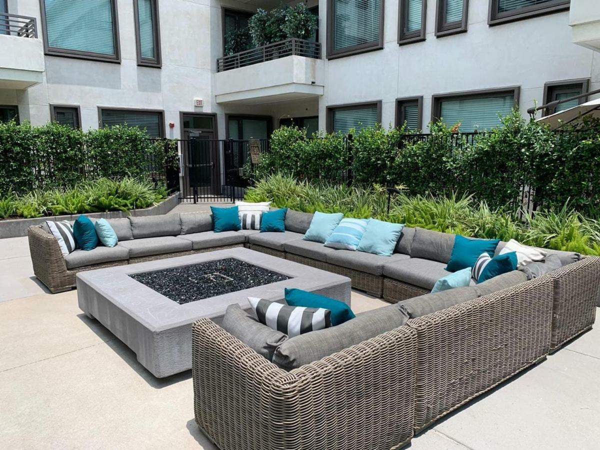 River Oaks Luxury Apartment ヒューストン エクステリア 写真