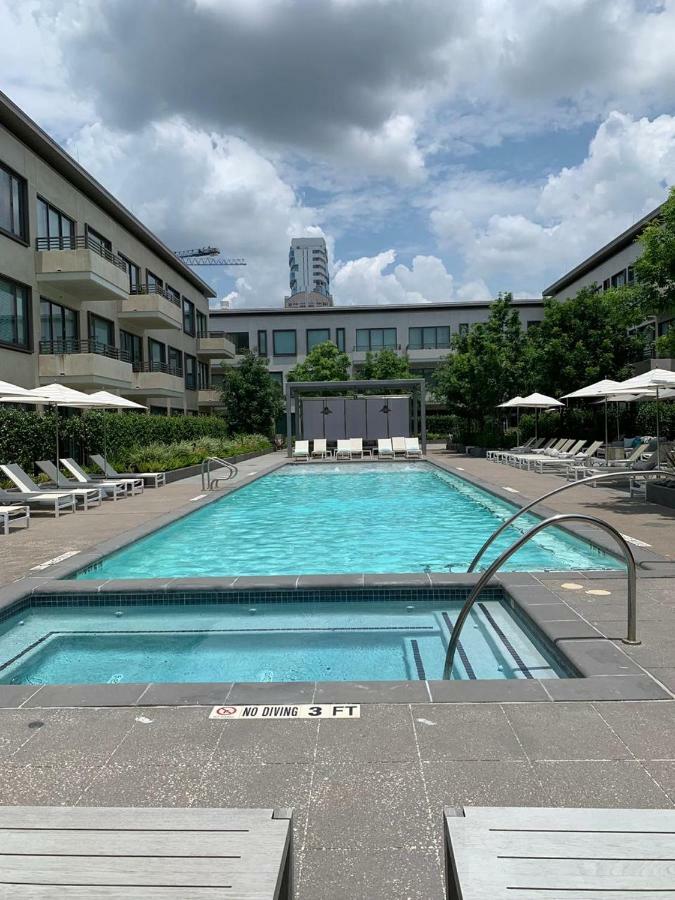 River Oaks Luxury Apartment ヒューストン エクステリア 写真